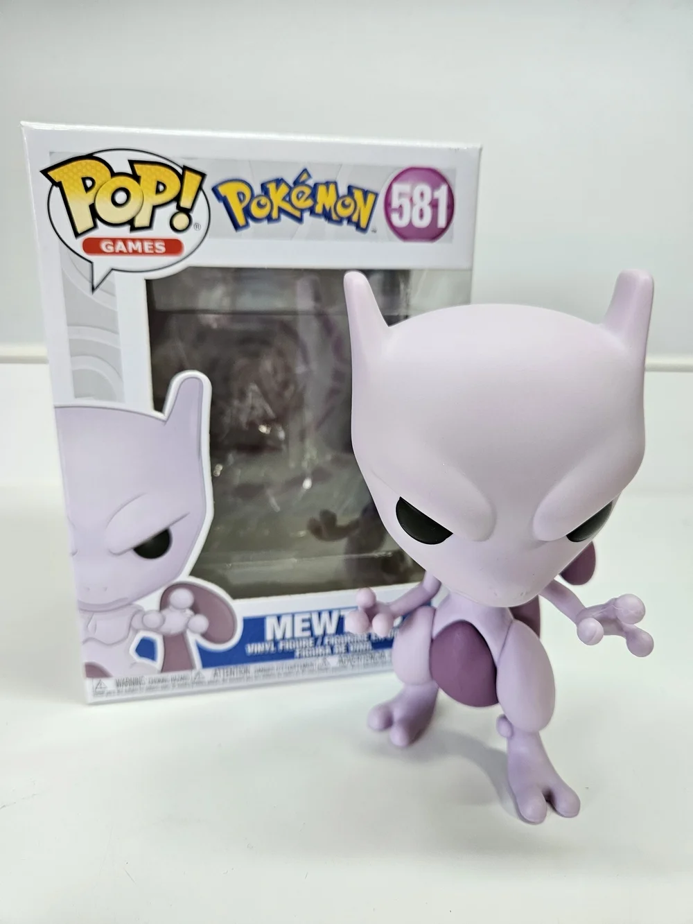Funko POP! Games Pokemon Mewtwo 581 Vinyl Figure Box